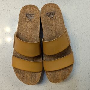 REEF Cushion Vista Hi Size 7